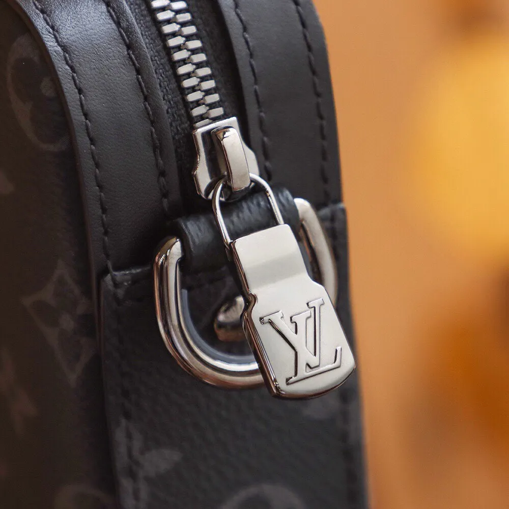 P¥760👉nfc163C01 dynamic chip version👈【Top inspection-free all-steel hardware】𝐓𝐑𝐈𝐎 Messenger bag #m69443#Inspection-free version ▪️Details show the strength and upgraded version quality▪️.