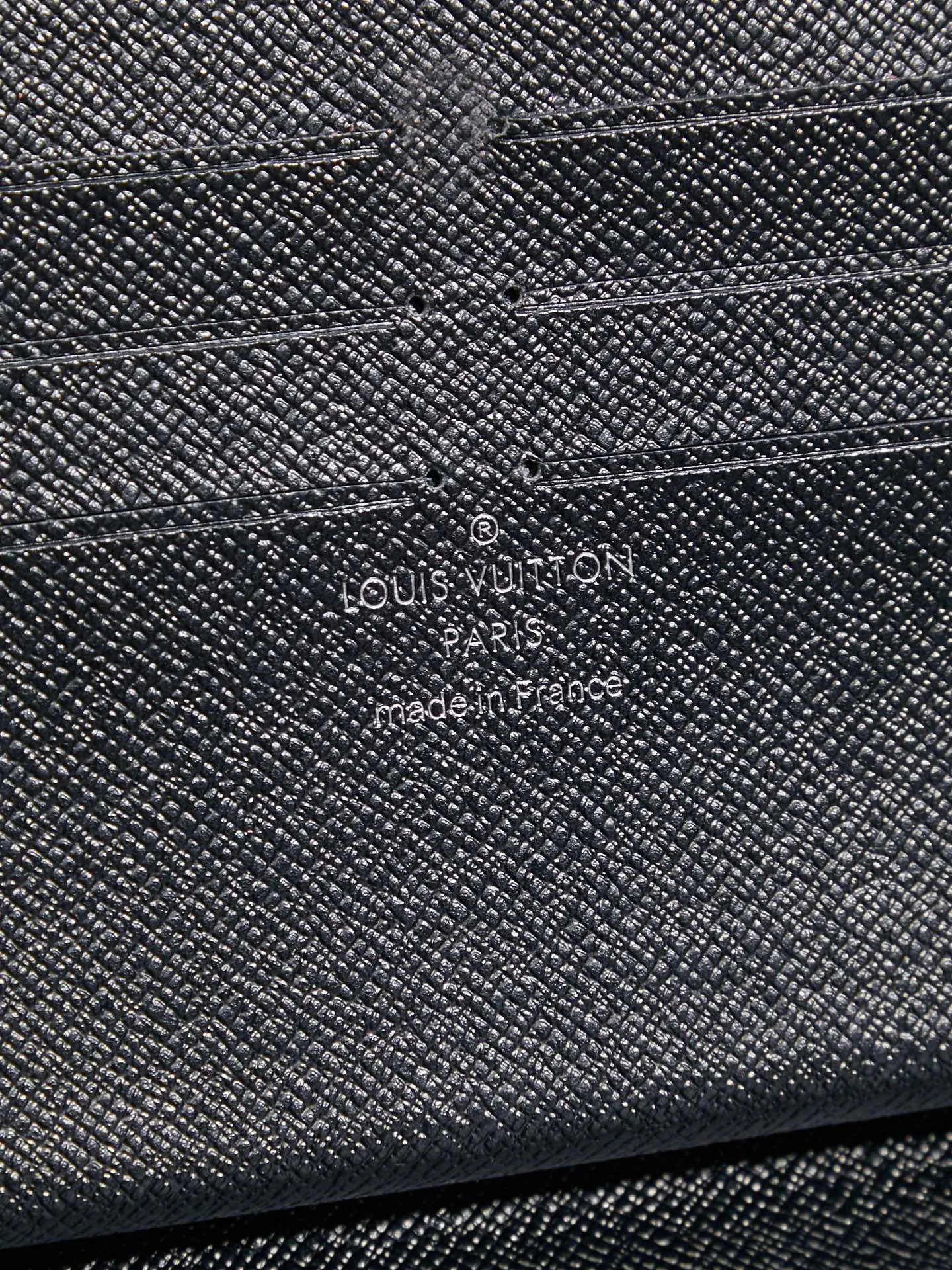 P¥320👉nfc dynamic chip version👈【Top inspection-free pure steel hardware】Large zipper hand wallet M82081 black flower inspection-free version 🔍Perfect details 🔍The essence of solid construction!