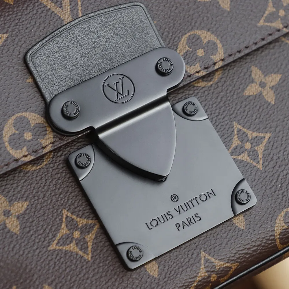 P¥840👉nfc dynamic chip version👈【Top original order, all steel hardware】𝐒 𝐋𝐎𝐂𝐊 Messenger bag m45806 yy French original leather🇫🇷Pure steel hardware Size: 22*18*8cm ☞Every detail is the essence of impeccable