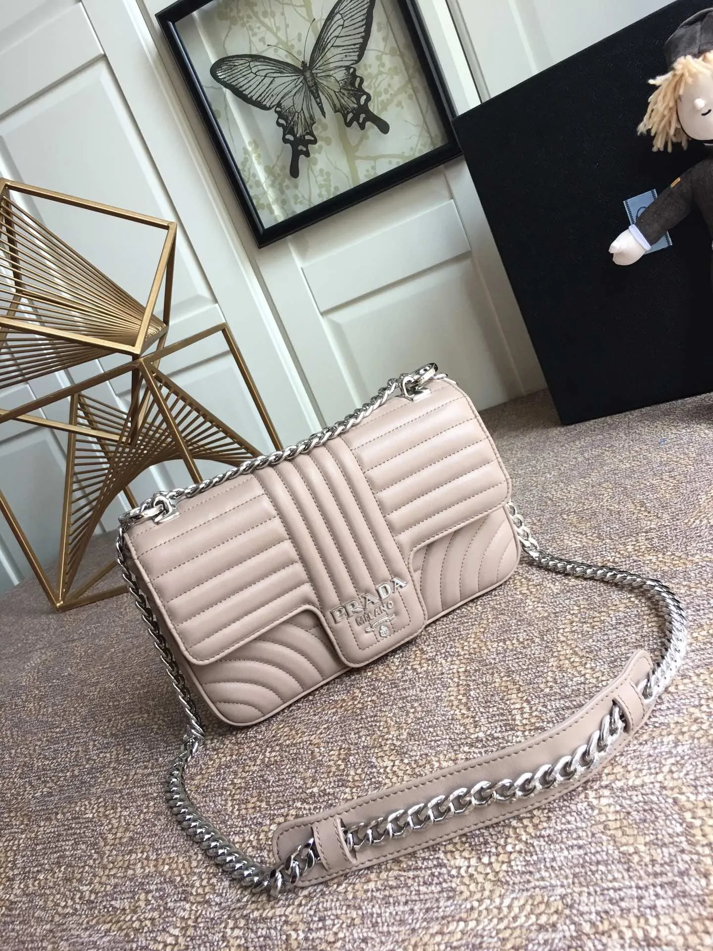 💰1800, P family has another surprise hot item💪💪💪, 1BD108, original item, imported calfskin, original white hardware, aluminum alloy iron, flip-top magnetic buckle design is convenient, ladies hurry up, light and practical, large capacity and fashionable [color][color][color] length 25X height 15 bottom 6cm