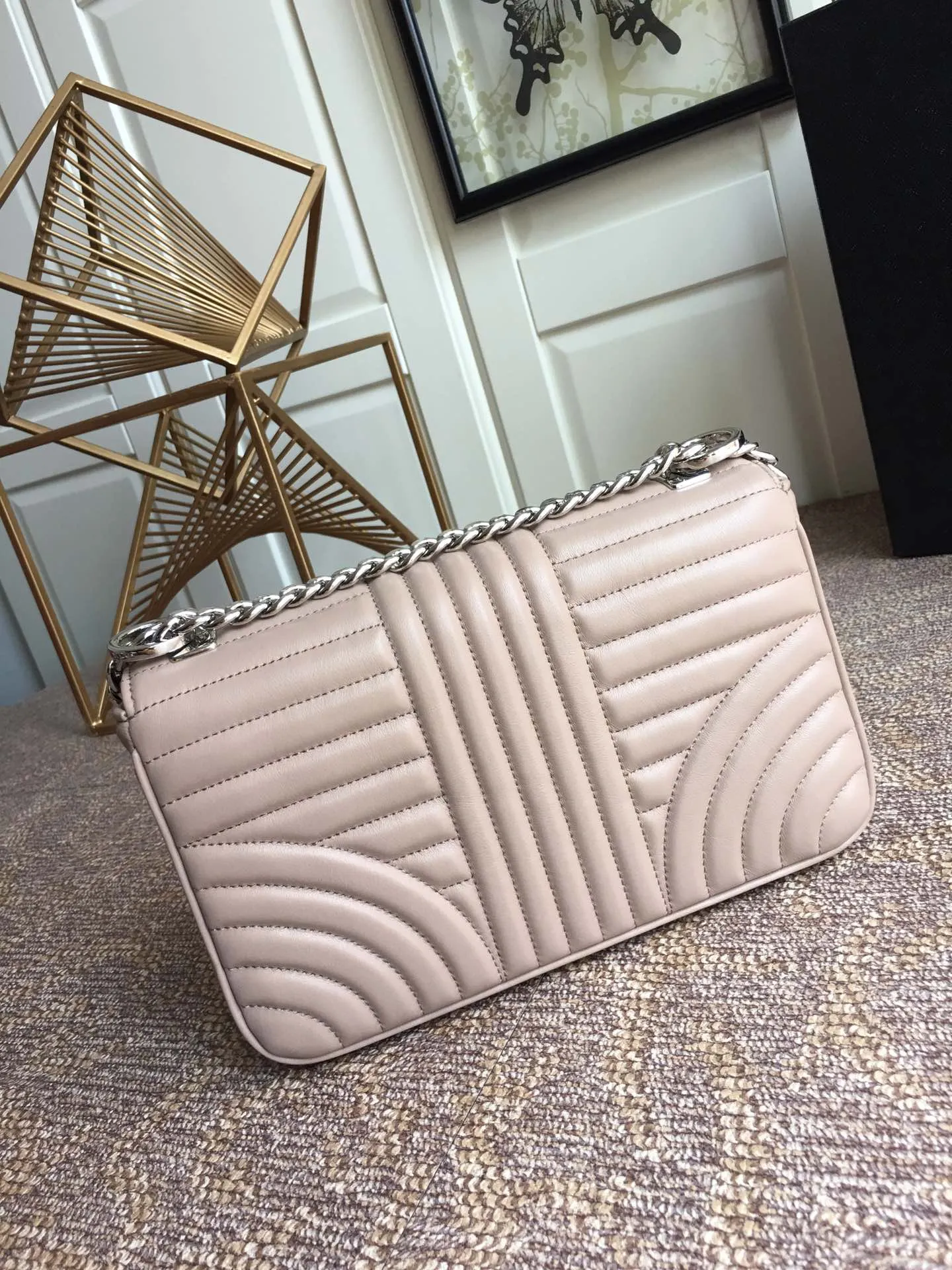 💰1800, P family has another surprise hot item💪💪💪, 1BD108, original item, imported calfskin, original white hardware, aluminum alloy iron, flip-top magnetic buckle design is convenient, ladies hurry up, light and practical, large capacity and fashionable [color][color][color] length 25X height 15 bottom 6cm