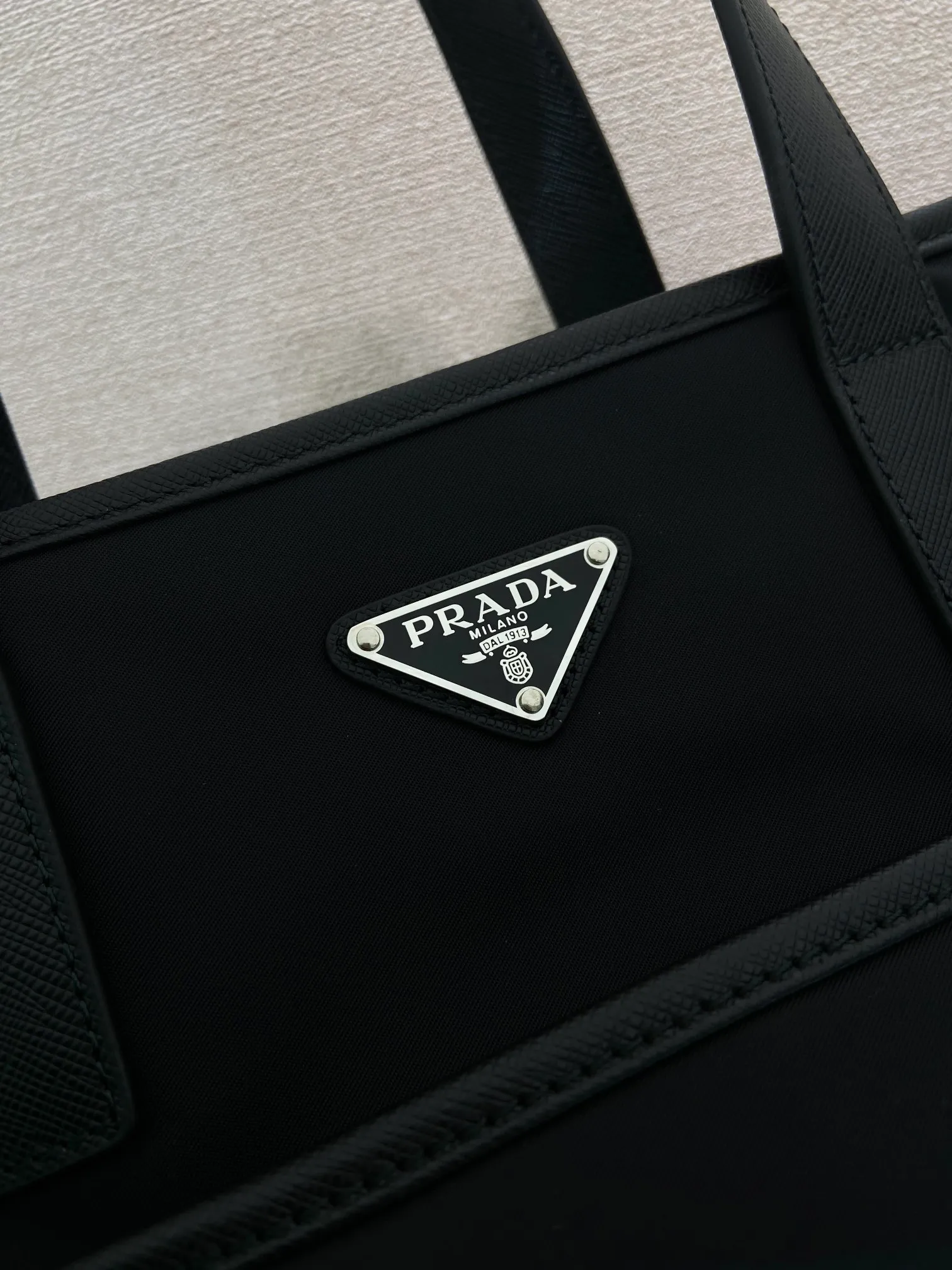 💰1300, P's new men's bag, 2VG032, original item, made of imported nylon and Saffiano leather trim and handles, polished steel accessories and black titanium zippers, detachable and adjustable shoulder straps, many compartments, a must-have for men, length 35x height 34cmx10cm, 💰💪💪💪💰💰💰