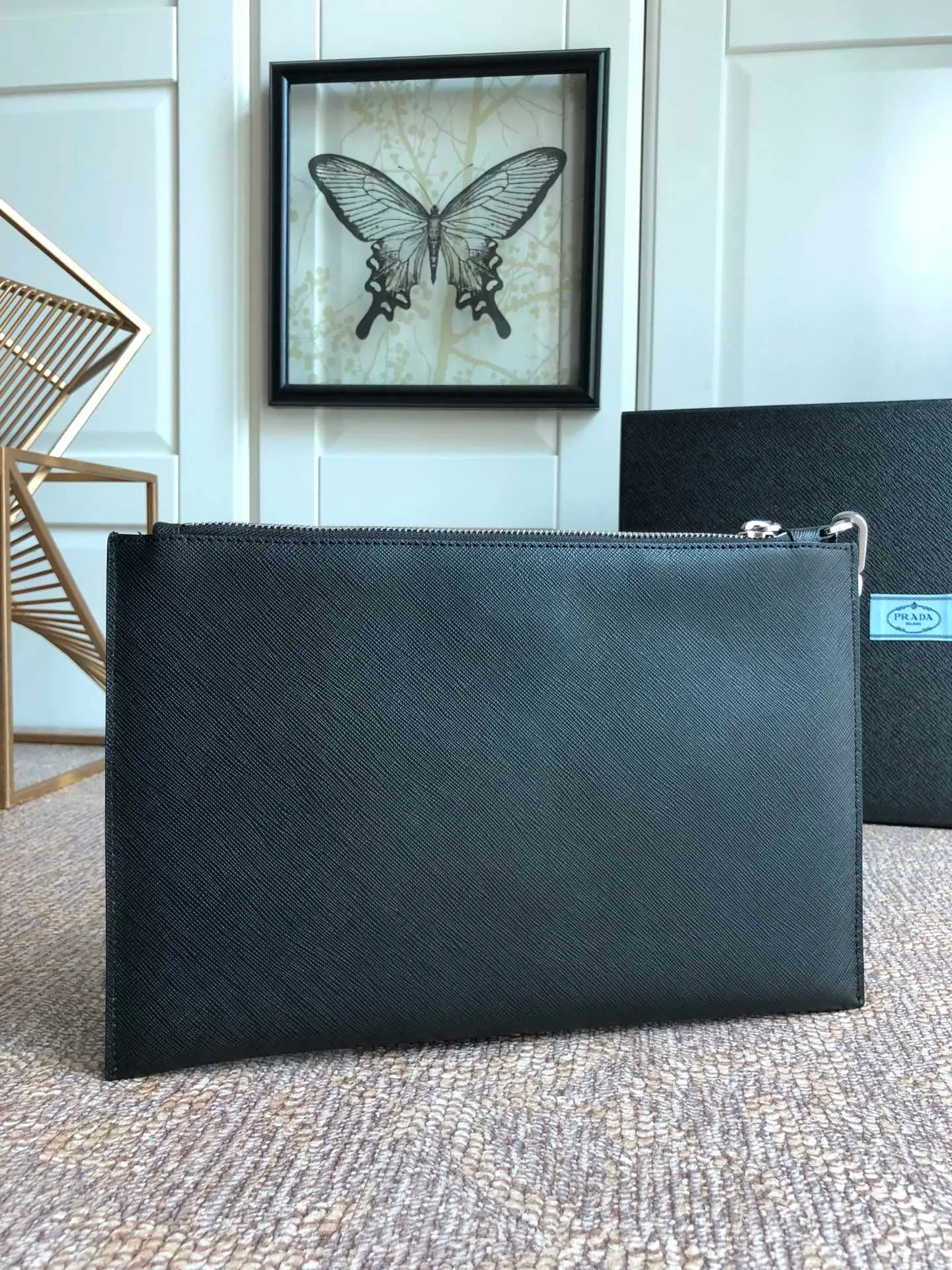 💰920, a new handbag from P family🎉🎉🎉, 2VG005 black with blue and gray, made of imported cross-grain cowhide + complex color matching handbag, imported sheepskin inside, 175 OEM code, a unique handbag🎉🎉🎉Length 28xH 18cm💪💪💪[Red envelope][Red envelope][Red envelope]