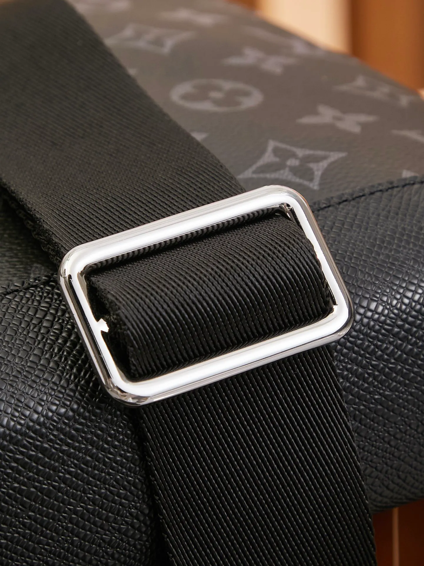 P¥740👉nfc dynamic chip version👈This Duo shoulder bag chest bag M30936 top-level inspection-free🇫🇷All steel hardware Size: 20*42*6cm [Essential details, every detail is impeccable]