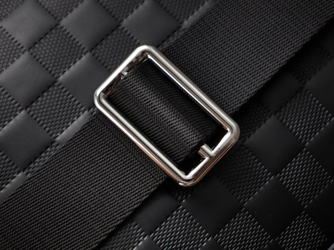 P¥900👉nfc dynamic chip version👈This Avenue chest bag N45303 French original leather🇫🇷Pure steel hardware Size: 20*31*7cm [Essential details, every detail is impeccable].
