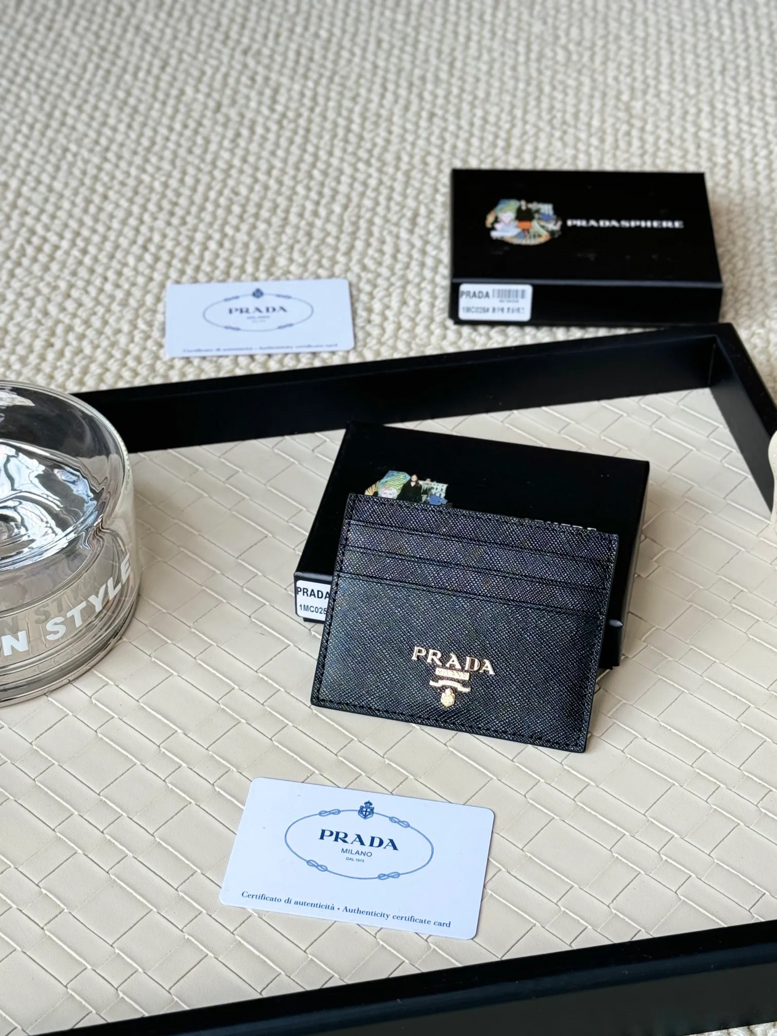 💰110prada popular card holder, unisex small card holder, black, model 1MC025, loose lettering Triangle Wheat series, nine colors, made of cross-grain cowhide, 6 card slots ➕ One middle sandwich, can place multiple cards and zeros 💰, size 11.2×8.5cm, real shot, what you see is what you get