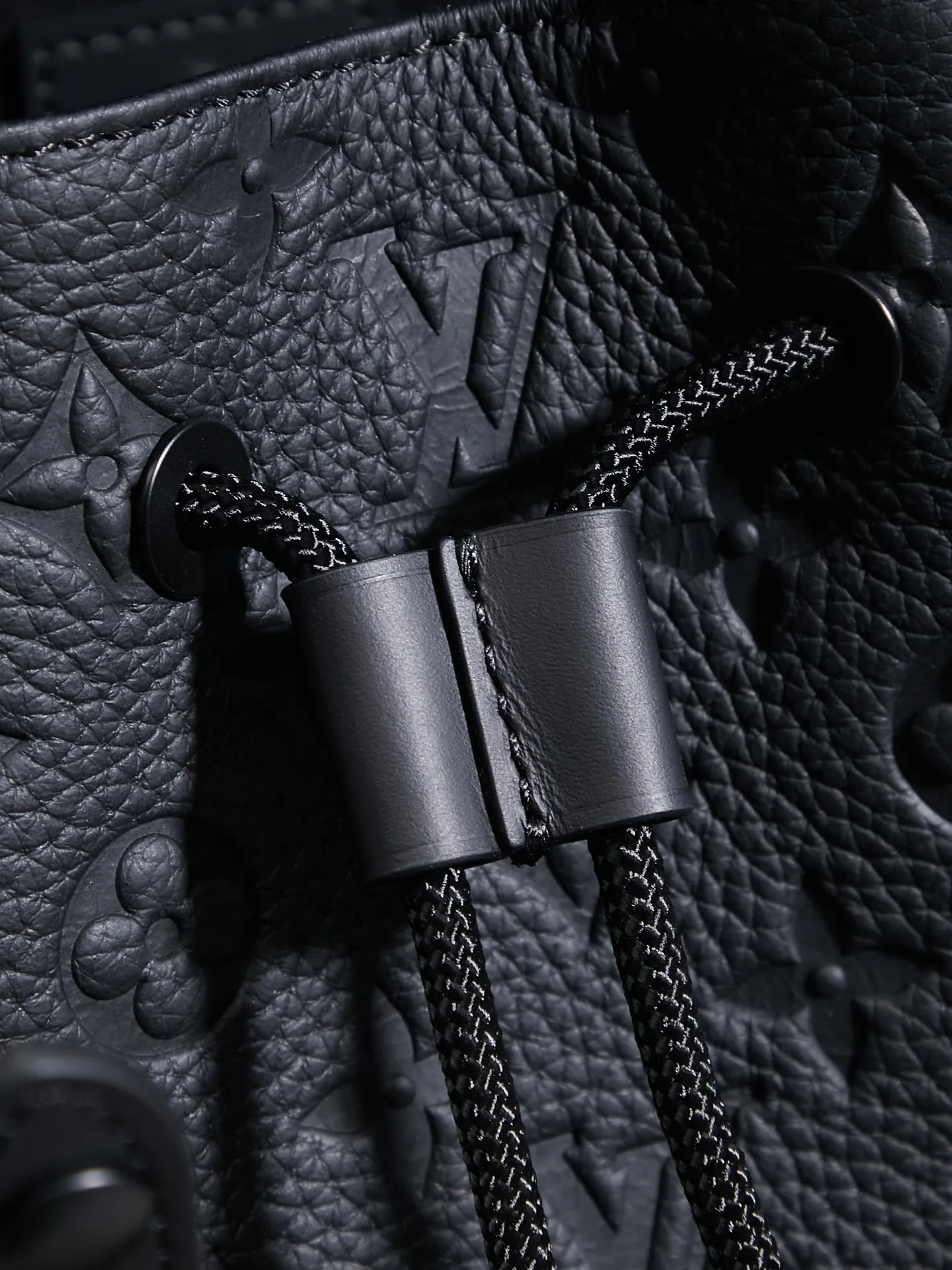 P¥1320👉nfc dynamic chip version👈【Top inspection-free pure steel hardware】𝐂𝐇𝐑𝐈𝐒𝐓𝐎𝐏𝐇𝐄𝐑 Small backpack series m20899 inspection-free version 🔍Perfect details 🔍The essence of solid construction!