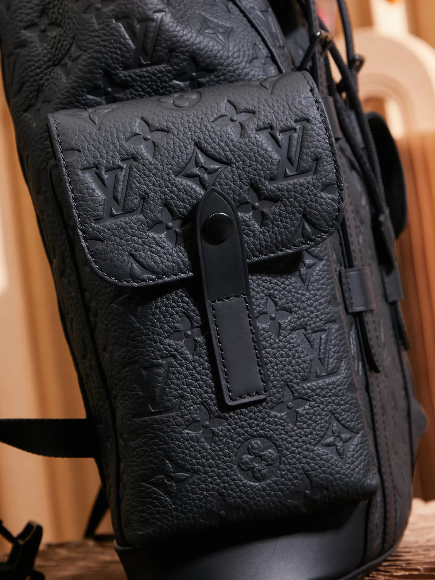 P¥1320👉nfc dynamic chip version👈【Top inspection-free pure steel hardware】𝐂𝐇𝐑𝐈𝐒𝐓𝐎𝐏𝐇𝐄𝐑 Small backpack series m20899 inspection-free version 🔍Perfect details 🔍The essence of solid construction!