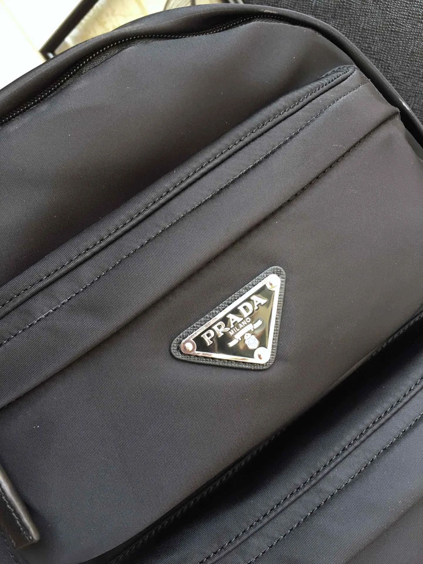 💰1320, P’s new backpack, 2VZ025 triangle logo 👏👏Original item, nylon material, adjustable straps, fabric Saffiano leather handles on the back, two-way zipper closure, two zippered outer pockets, nylon lining, one zippered inner pocket and one pocket sewn to the inner wall. 🎉🎉🎉Length 29×Height 40×Bottom 17cm👍👍👍💰