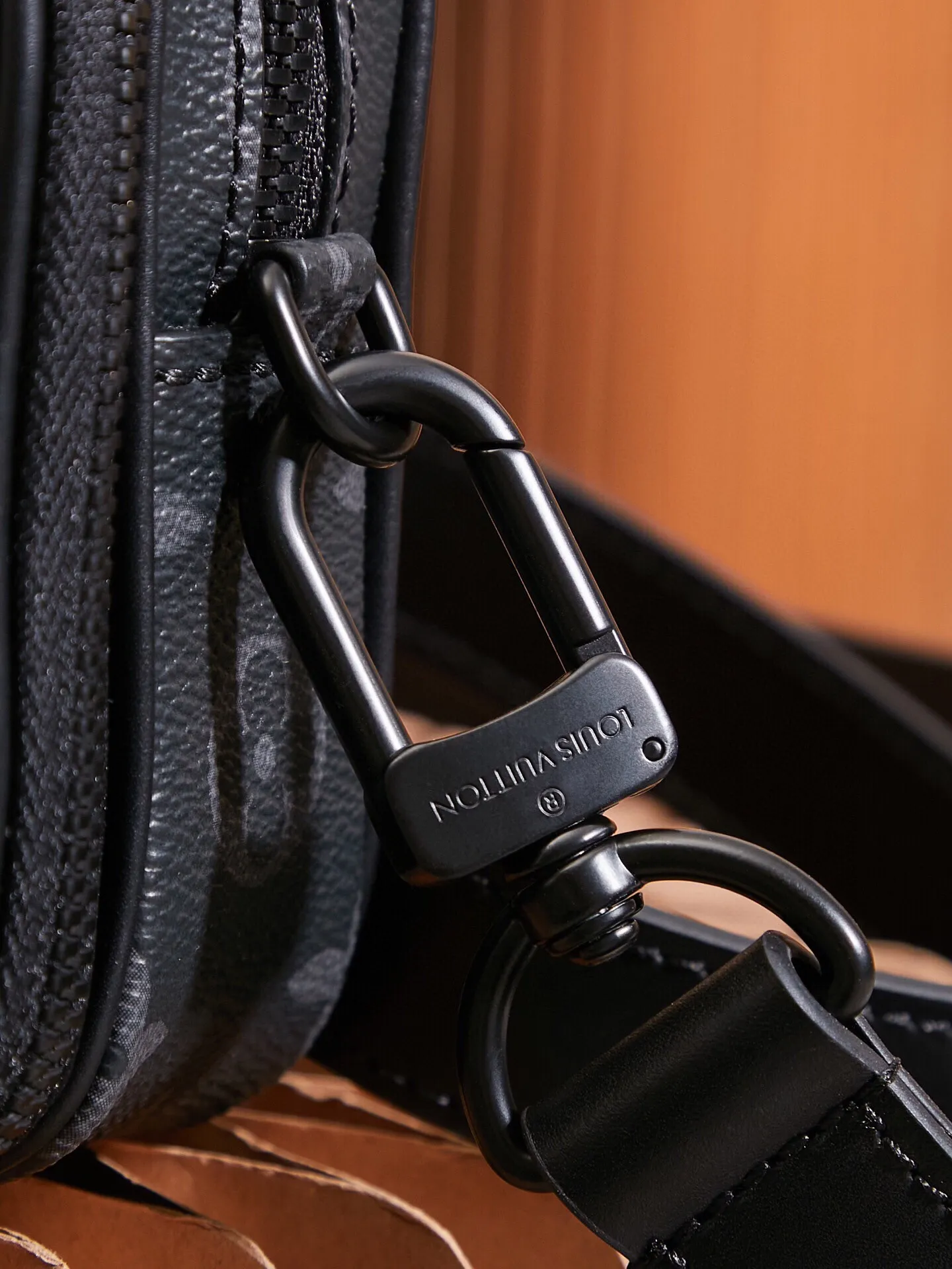 P¥700👉nfc dynamic chip version👈This Neo Alpha cross-body bag M82542 French original leather🇫🇷All steel hardware Size: 11*18.5*6.5cm [Essential details, every detail is impeccable]