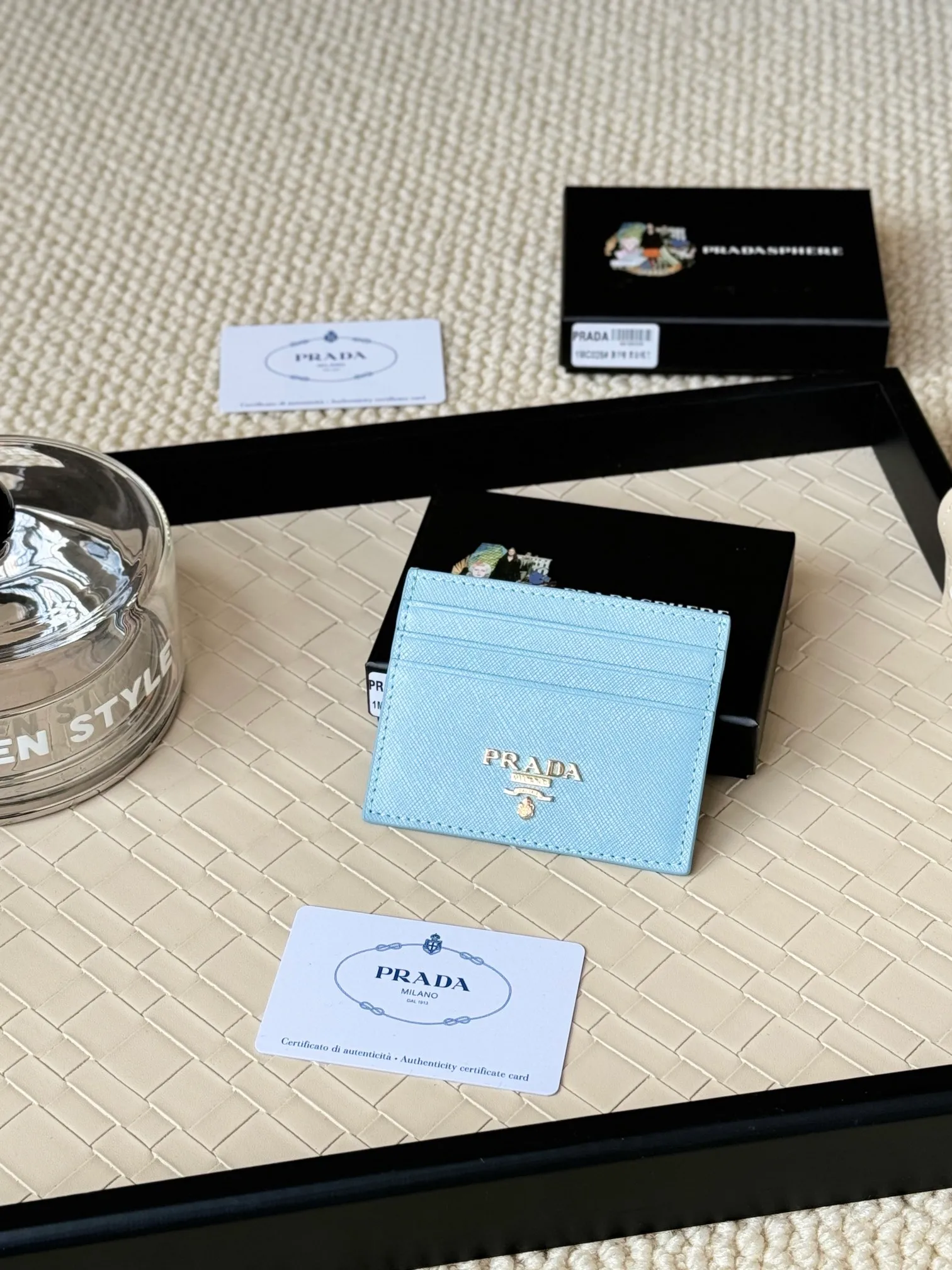 💰110prada popular card holder, unisex small card holder, black, model 1MC025, loose lettering Triangle Wheat series, nine colors, made of cross-grain cowhide, 6 card slots ➕ One middle sandwich, can place multiple cards and zeros 💰, size 11.2×8.5cm, real shot, what you see is what you get