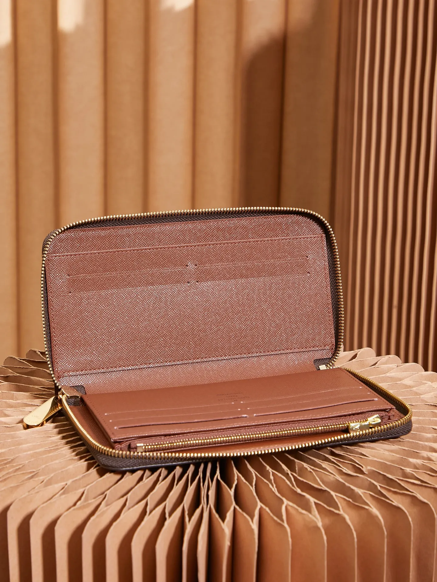 P¥320👉nfc dynamic chip version👈[Top inspection-free pure steel hardware] Large zipper hand wallet M62581 presbyopia inspection-free version 🔍Perfect details 🔍The essence of solid construction!
