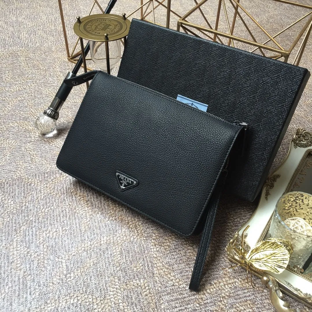💰1120, P’s new handbag 001A, black, top quality, synchronized with counters, imported deerskin pattern, full leather inside and outside, 175 OEM code, top color hardware, length 26X height 18cmx5.5cm