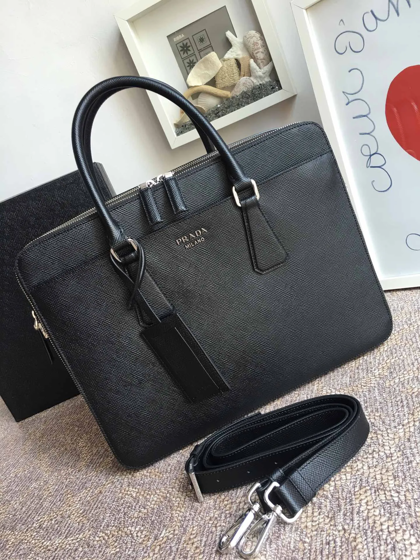💰2160, P Jiachui's new men's bag, 2VE366B - gun-color loose lettering watch, original item, imported thick cross pattern, double-layer compartment, practical [strong][strong][strong], 175 OEM code, length 36x height 28cm
