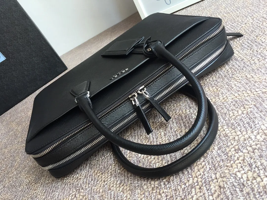 💰2160, P Jiachui's new men's bag, 2VE366B - gun-color loose lettering watch, original item, imported thick cross pattern, double-layer compartment, practical [strong][strong][strong], 175 OEM code, length 36x height 28cm
