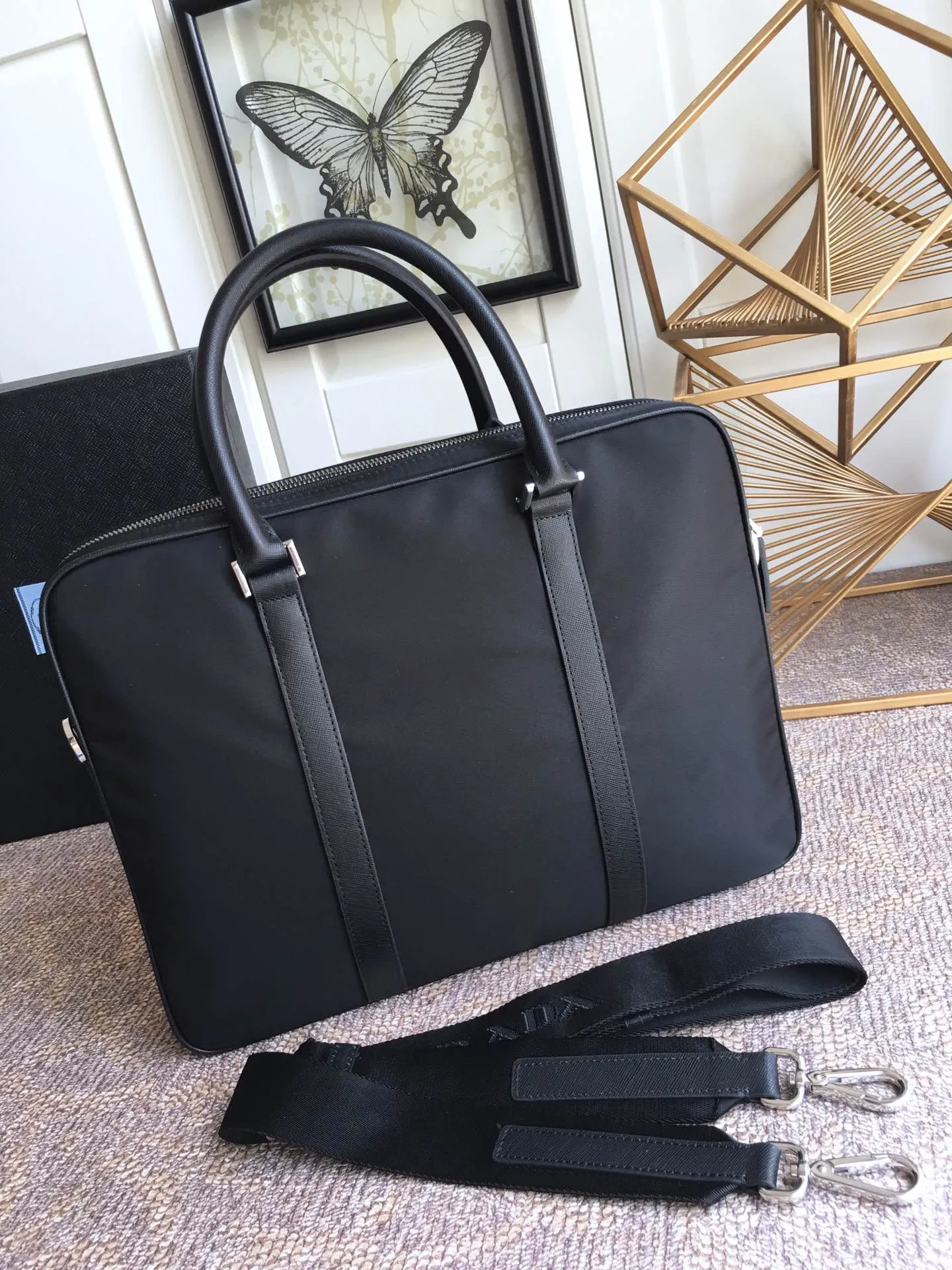 💰1260, P Jiachui's new men's bag, 2VE368 black🎉🎉🎉, made of imported parachute fabric, imported cross-grain cowhide, top five colors, inner bag with calfskin slip pocket, 175 OEM code, light and practical, men's favorite [color][color][color], length 36x height 28x bottom 3.5cm