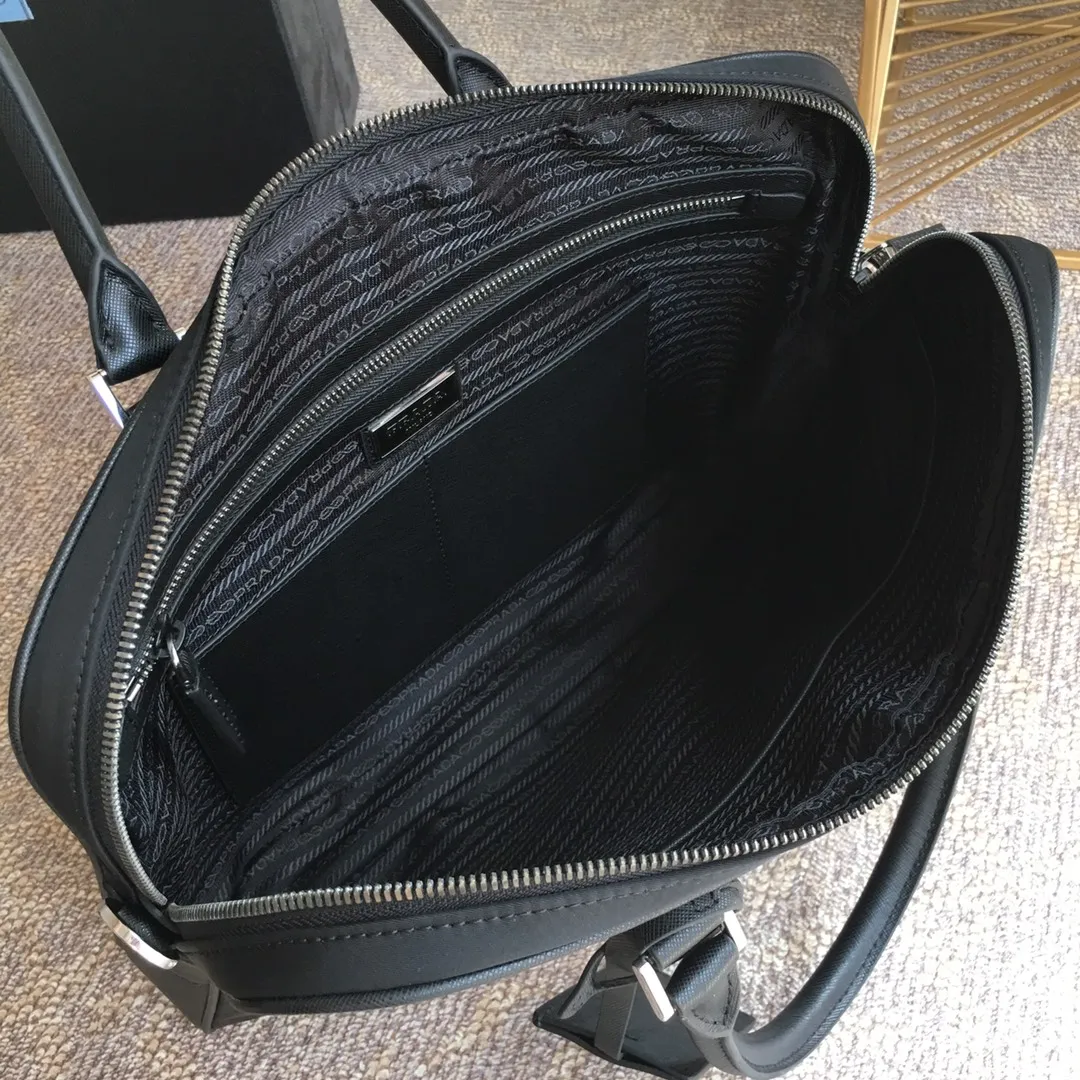 💰1260, P Jiachui's new men's bag, 2VE368 black🎉🎉🎉, made of imported parachute fabric, imported cross-grain cowhide, top five colors, inner bag with calfskin slip pocket, 175 OEM code, light and practical, men's favorite [color][color][color], length 36x height 28x bottom 3.5cm