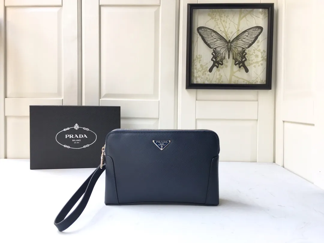 💰1060🎉Classic new model🎉VA81188 handbag has arrived👏👏 Made of cross-grain cowhide, top-grade hardware, double-layer pull, many grids, classic and practical👍👍, it is also a classic handbag that will never go out of style, length 24X height 16x base 6cm👍👍