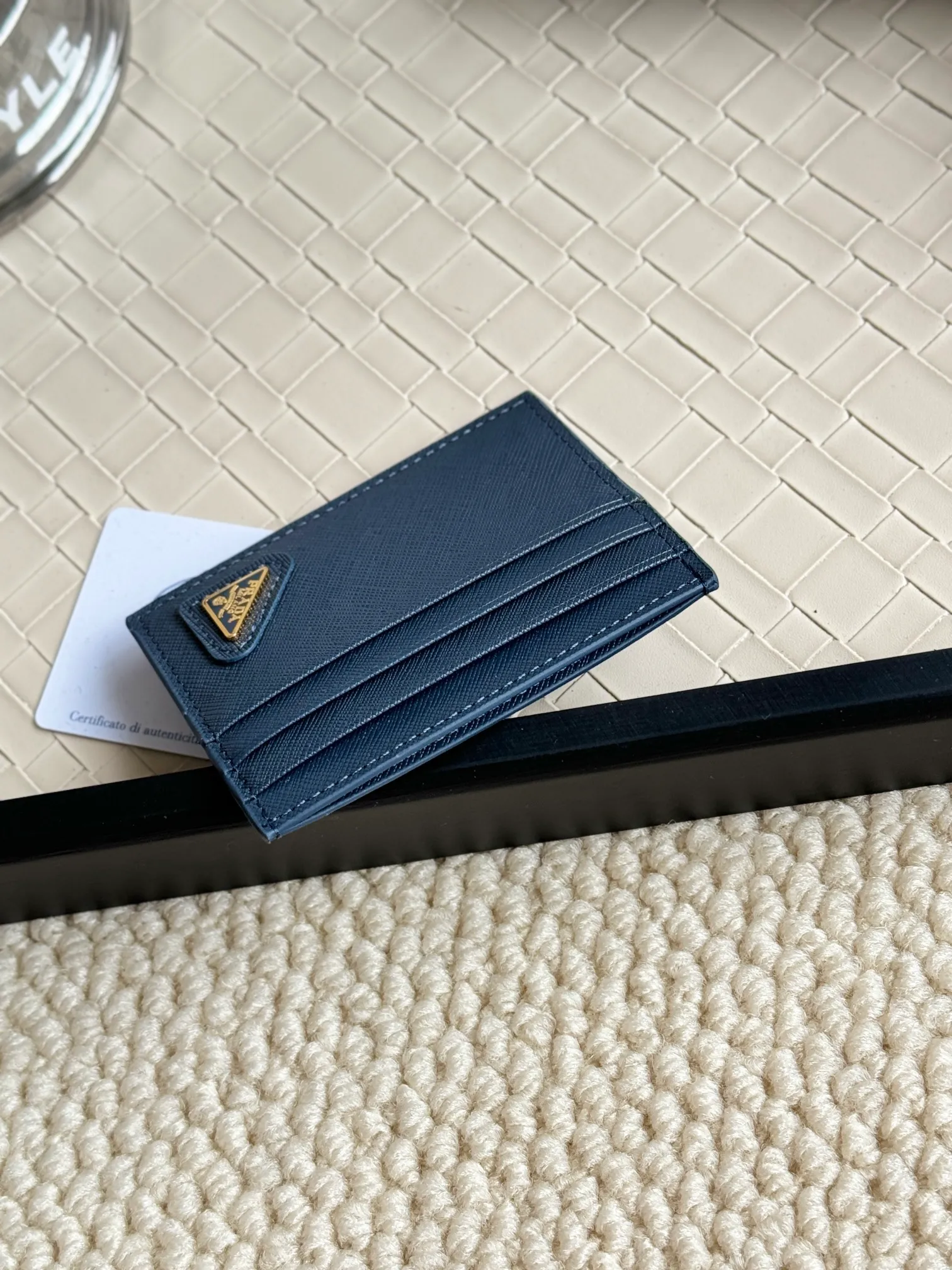 💰100prada popular card holder, unisex small card holder, black, model 1MC025, oblique triangle, made of cross-grain cowhide, 6 card slots ➕ one middle compartment, can hold multiple cards and zeros 💰, size 11.2×8.5cm, real shot, what you see is what you get