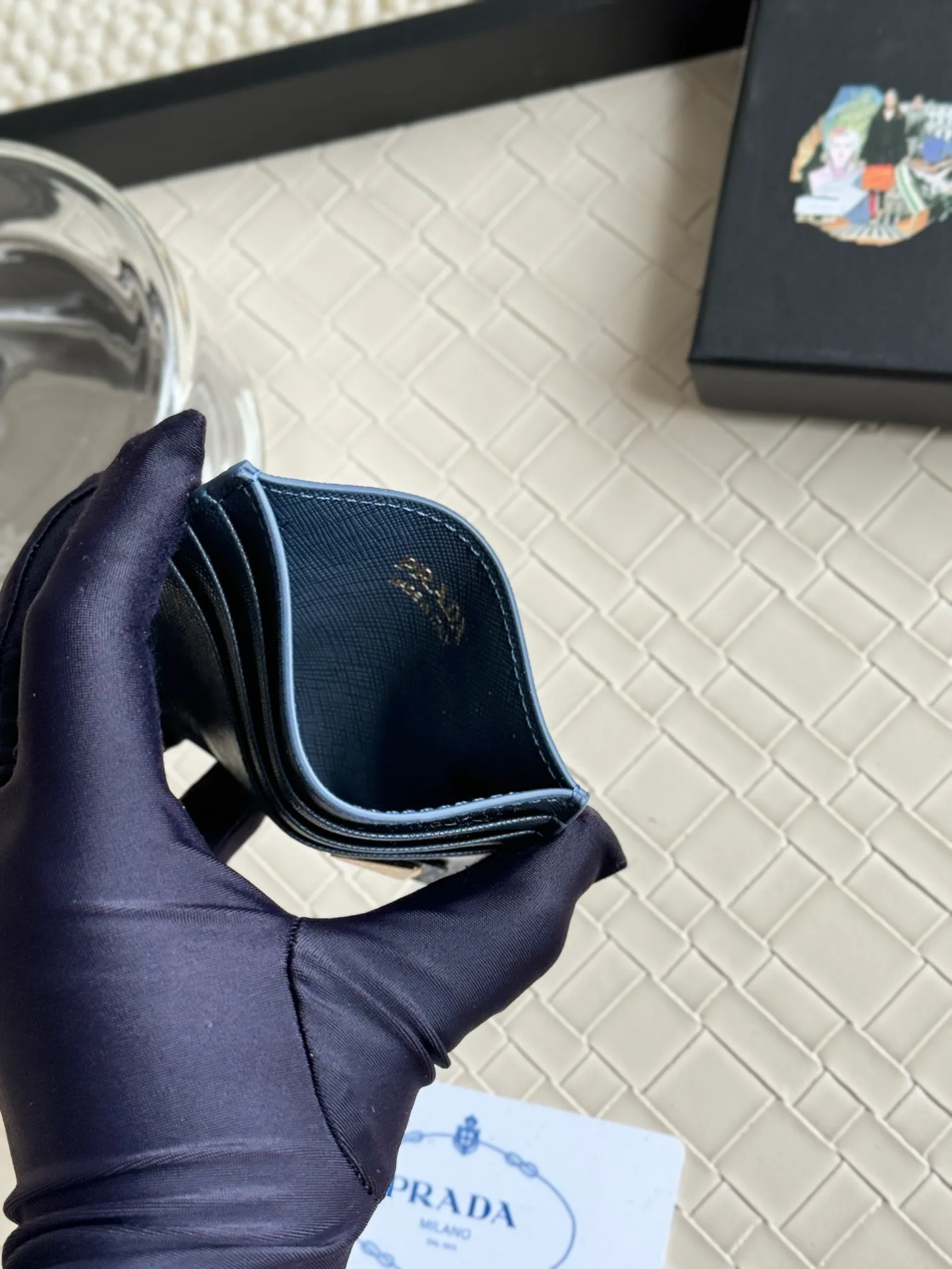💰100prada popular card holder, unisex small card holder, black, model 1MC025, oblique triangle, made of cross-grain cowhide, 6 card slots ➕ one middle compartment, can hold multiple cards and zeros 💰, size 11.2×8.5cm, real shot, what you see is what you get