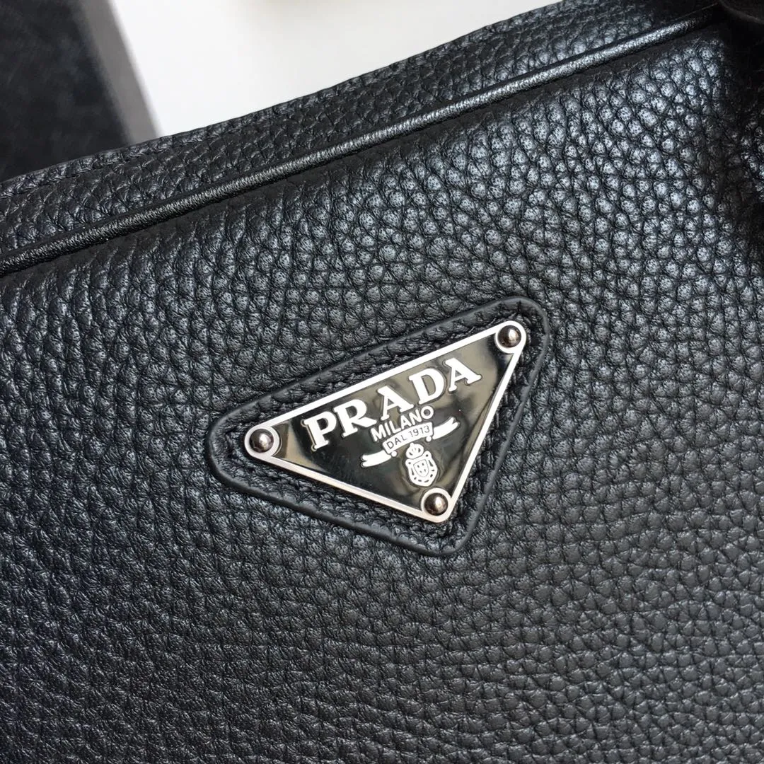 💰1960, Pjiajia's latest model 2VE368 grained cowhide, made of imported deerskin grained calfskin, top gun color hardware🎉🎉🎉, 175 OEM code, light and fashionable, length 36x height 28cm bottom.