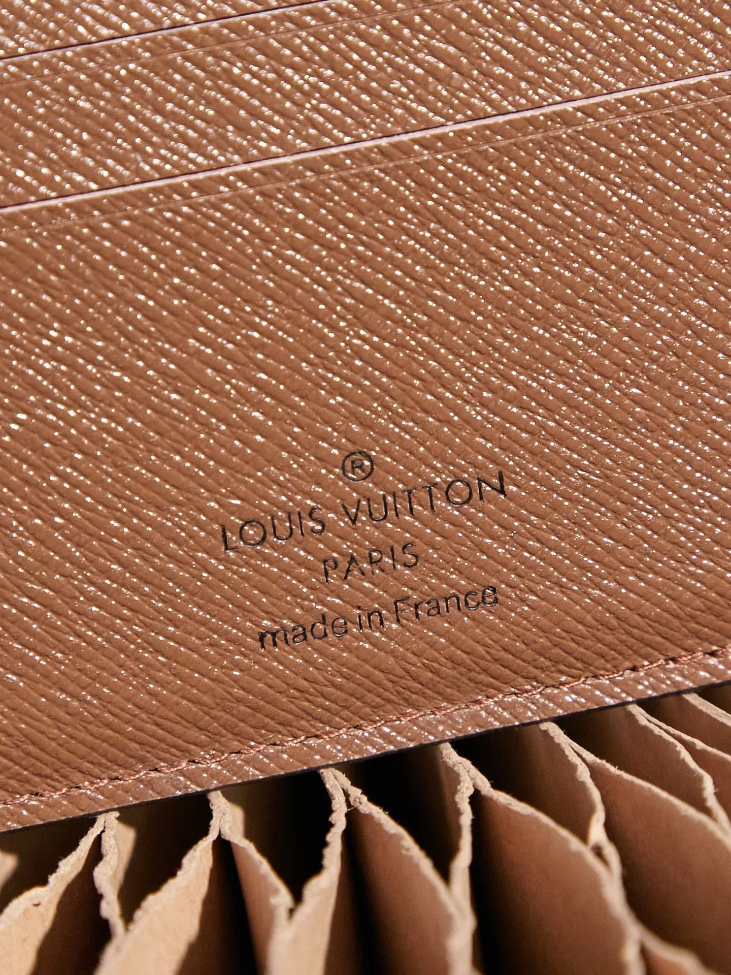p¥200👉nfc dynamic chip version👈[Top inspection-free] Overseas special supply M60895 presbyopic short wallet Cowhide leather lining 3 credit card slots 2 compartments to store banknotes and receipts 2 side slots to accommodate receipts 2 business card slots Size 11.5 x 9 x 1.5 cm (length x height x width) with gift box