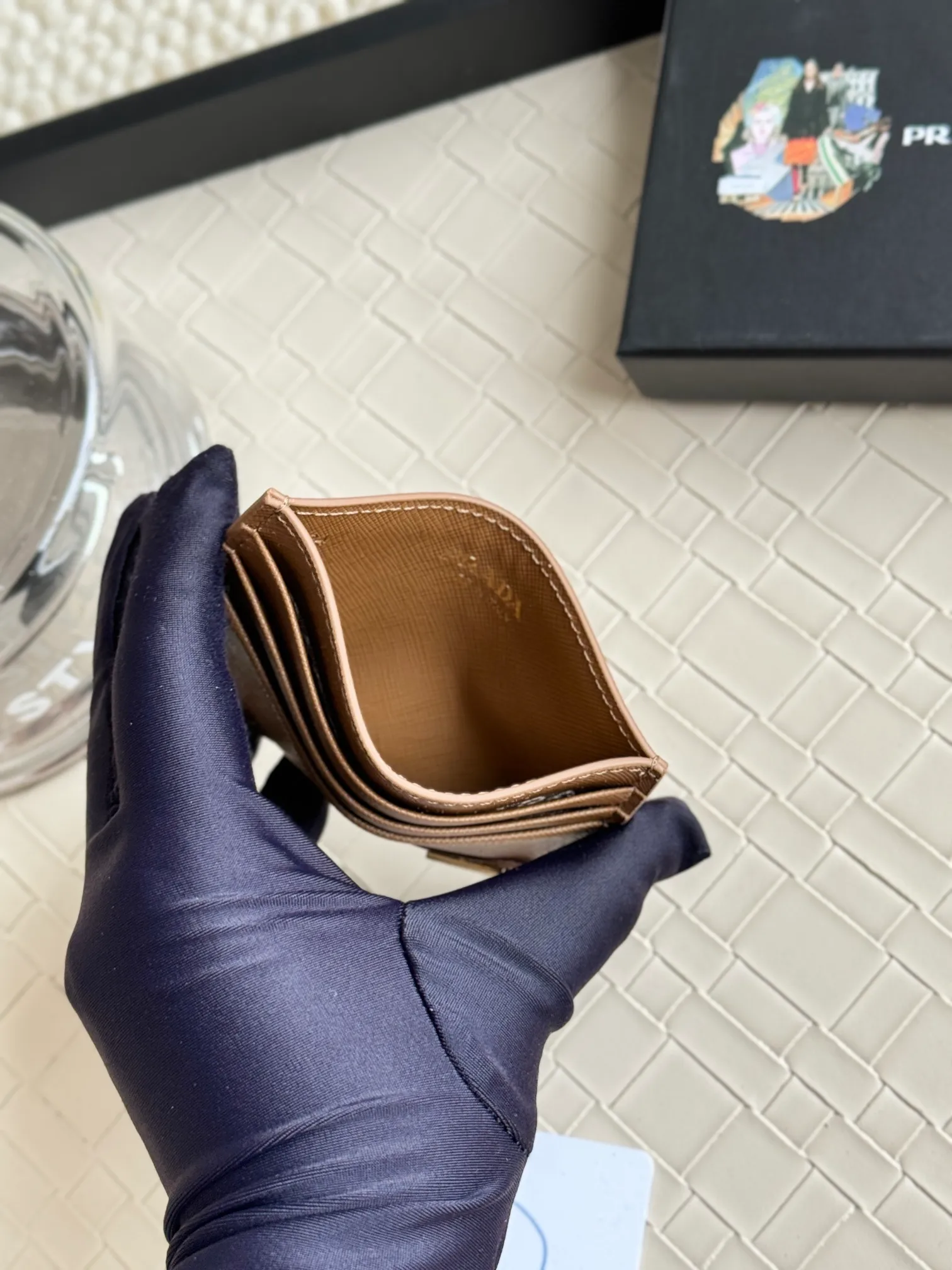 💰100 prada popular card holder, unisex small card holder, black, model 1MC025, oblique triangle, made of cross-grain cowhide, 6 card slots ➕ one middle compartment, can hold multiple cards and zeros 💰, size 11.2×8.5cm, real shot, what you see is what you get