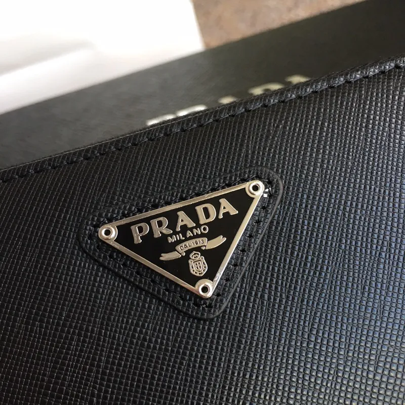 💰600, original order🎉🎉🎉, the new L506 triangular mark arrives in black, fully upgraded, double-layer design💪💪💪, using original cross-grain cowhide + original hardware, 175 steel stamp code + complete set of packaging