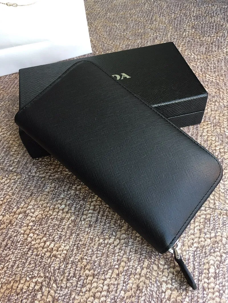 💰600, original order🎉🎉🎉, the new L506 triangular mark arrives in black, fully upgraded, double-layer design💪💪💪, using original cross-grain cowhide + original hardware, 175 steel stamp code + complete set of packaging