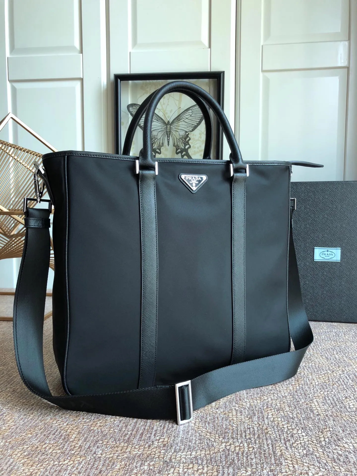 💰1260, new style🆕🆕, 2VG034 men's handbag, made of advanced nylon fabric/cross-grain cowhide🎉🎉, polished steel accessories, dark metal zipper, detachable and adjustable nylon shoulder strap, 165 OEM code, light and fashionable, a must-have for men, length 36x height 34x bottom 10cm.💪💪💪