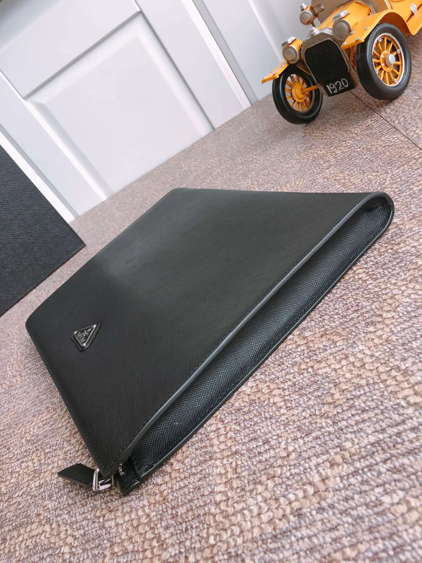 💰1120, P Jiajia's new handbag, 2VN003 black, exclusive first release 💪💪💪 7-character zipper shape 🎉🎉🎉, new handbag, imported cross pattern + top-grade hardware, 175 OEM code, length 33x height 24cm