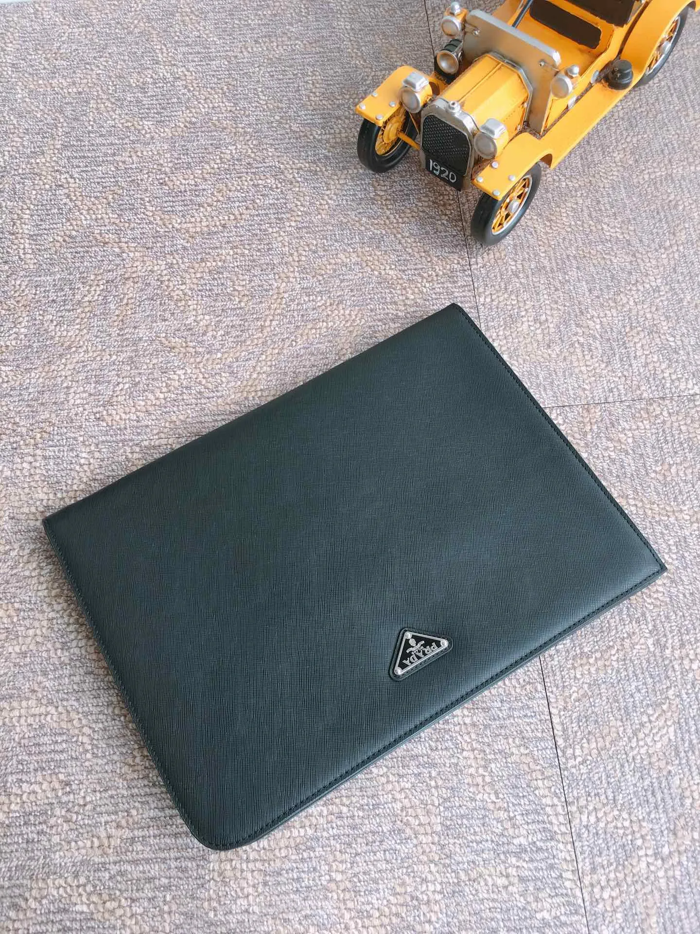 💰1120, P Jiajia's new handbag, 2VN003 black, exclusive first release 💪💪💪 7-character zipper shape 🎉🎉🎉, new handbag, imported cross pattern + top-grade hardware, 175 OEM code, length 33x height 24cm