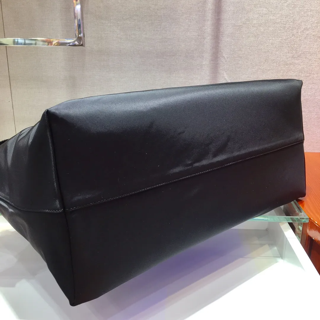 💰1260, P’s new shopping bag, 2VG024 triangle mark🎉🎉🎉, original item, made of imported parachute fabric + cross-grain cowhide top hardware, 165 OEM code, light and elegant, for men and women, length 42x height 36x bottom 19.5cm💪💪💪[red envelope][red envelope]