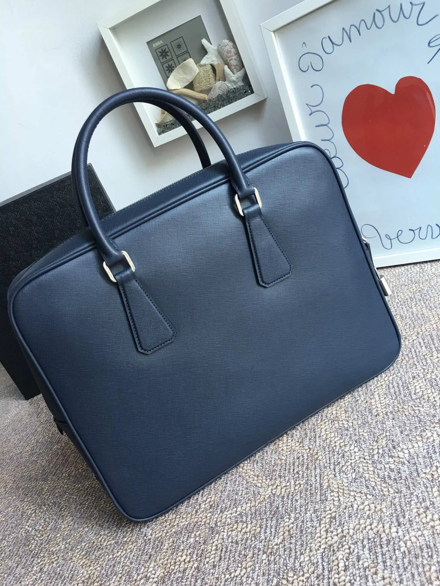 💰1960, classic model 0305 blue🎉🎉🎉Top-grade original goods, the latest comprehensive upgrade board, arrived [smile][smile][smile], made of imported cross-grain cowhide + original hardware, with high-gloss lining/socket leather inside, length 38x height 28cm