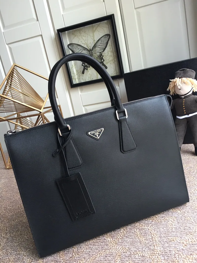 💰1860P Jiachu new men's bag, 2VG030V triangular black, bought the original board for development, exactly the same, the latest men's bag, made of imported cross-grain cowhide, 175 OEM code, synchronized with the counter, length 38X height 29x bottom 6cm