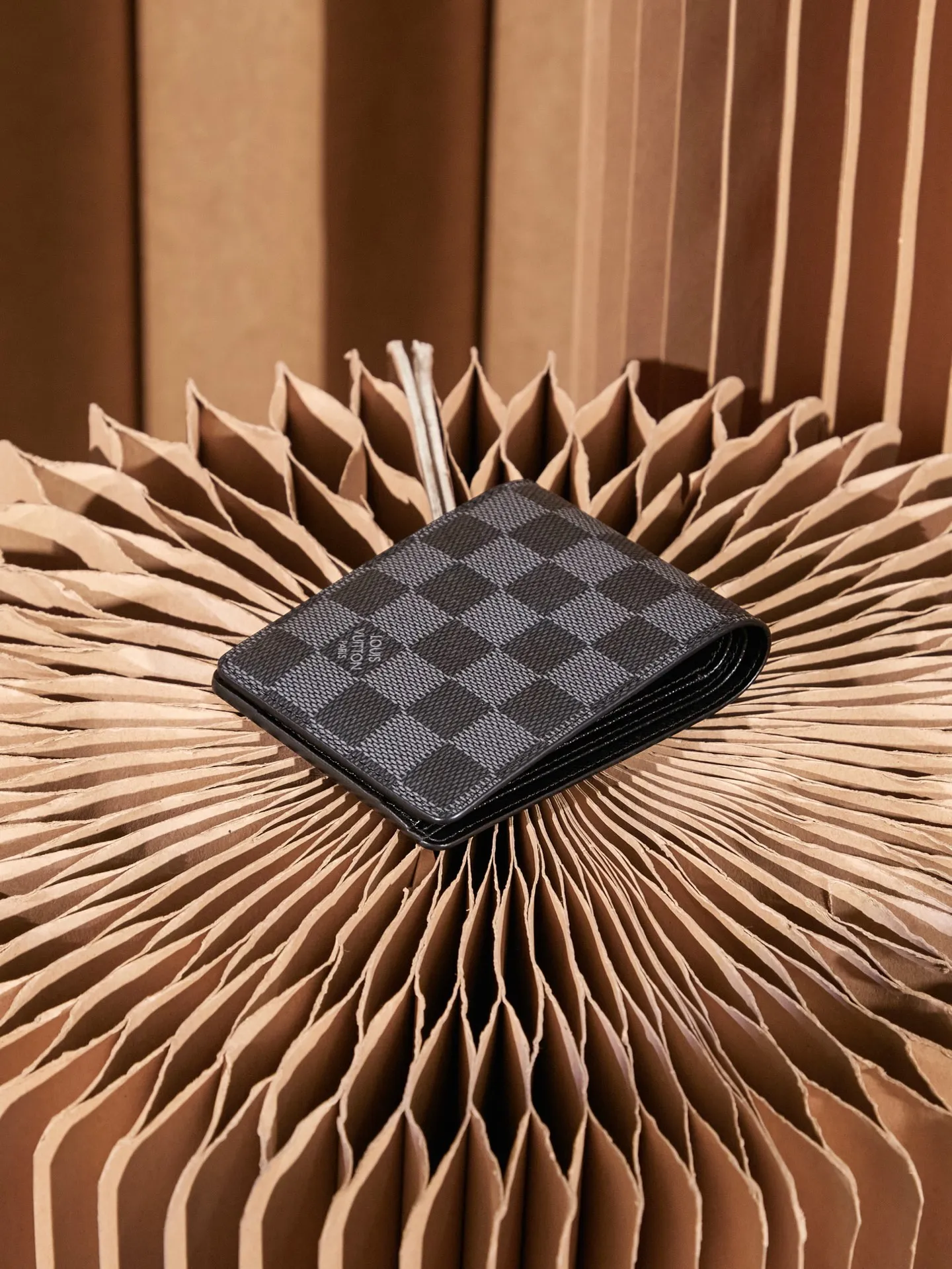 p¥200 👉nfc163C01 dynamic chip version👈 [Top-level inspection-free] N62663 black grid short wallet Work details: for reference