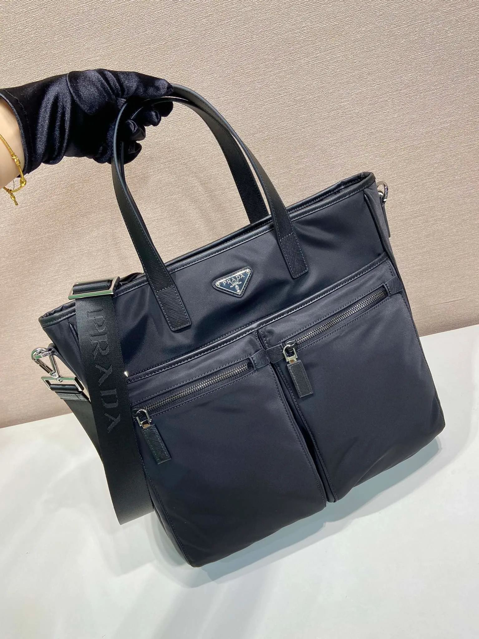💰1200, P’s new men’s bag, upgraded version of 2VG860🎉🎉 This tote bag is made of parachute fabric, top quality, top hardware, many compartments, a must-have for men, length 34x height 34.5cmX7cm, 💪💪💪💰💰💰