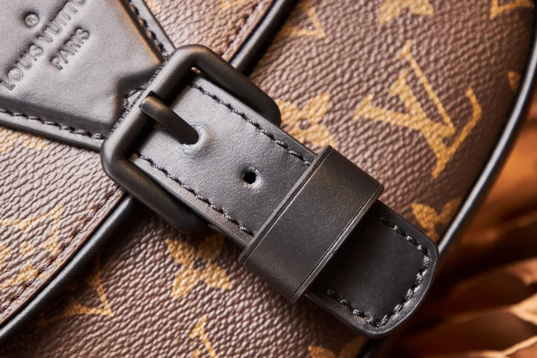 P¥700👉nfc dynamic chip version👈[Top-level inspection-free all-steel hardware] This Montsouris small messenger bag, model: M47060; size: 20x17x7CM work details: for reference