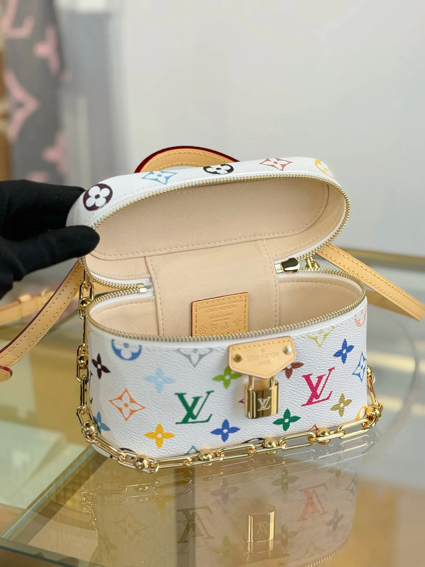 P¥1400 [Special grade MB, 163C01 chip version original leather] LV x TM VANITY CHAIN ​​POUCH handbag Model: M13662 Material: A-grade all-steel hardware, imported original fabric Size: 19x11.5x6.5CM