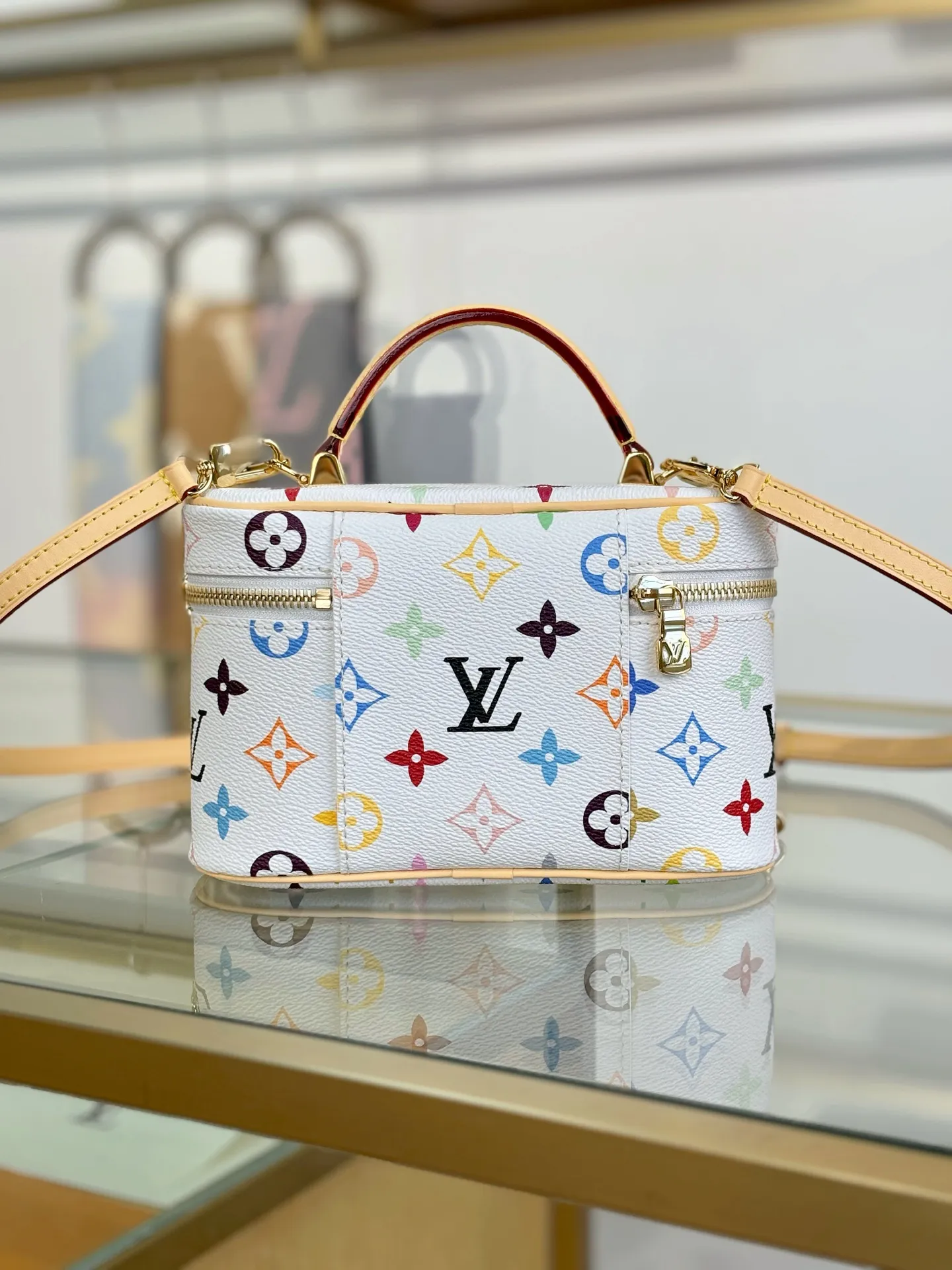 P¥1400 [Special grade MB, 163C01 chip version original leather] LV x TM VANITY CHAIN ​​POUCH handbag Model: M13662 Material: A-grade all-steel hardware, imported original fabric Size: 19x11.5x6.5CM