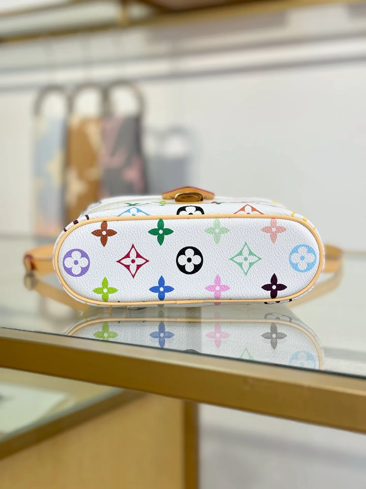 P¥1400 [Special grade MB, 163C01 chip version original leather] LV x TM VANITY CHAIN ​​POUCH handbag Model: M13662 Material: A-grade all-steel hardware, imported original fabric Size: 19x11.5x6.5CM