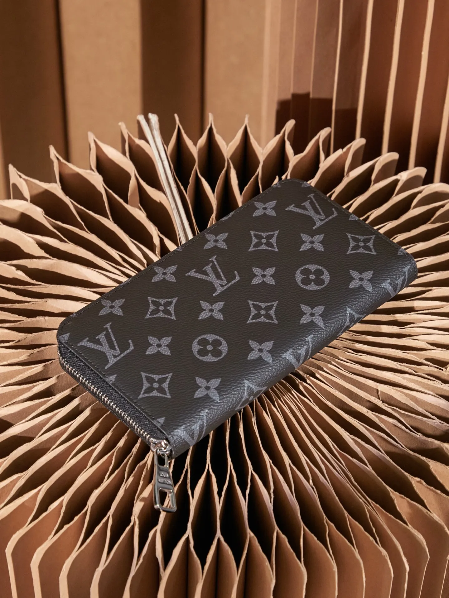 P¥300👉nfc dynamic chip version👈【Top inspection-free】M61694 black flower zipper wallet 60017 Work details: for reference