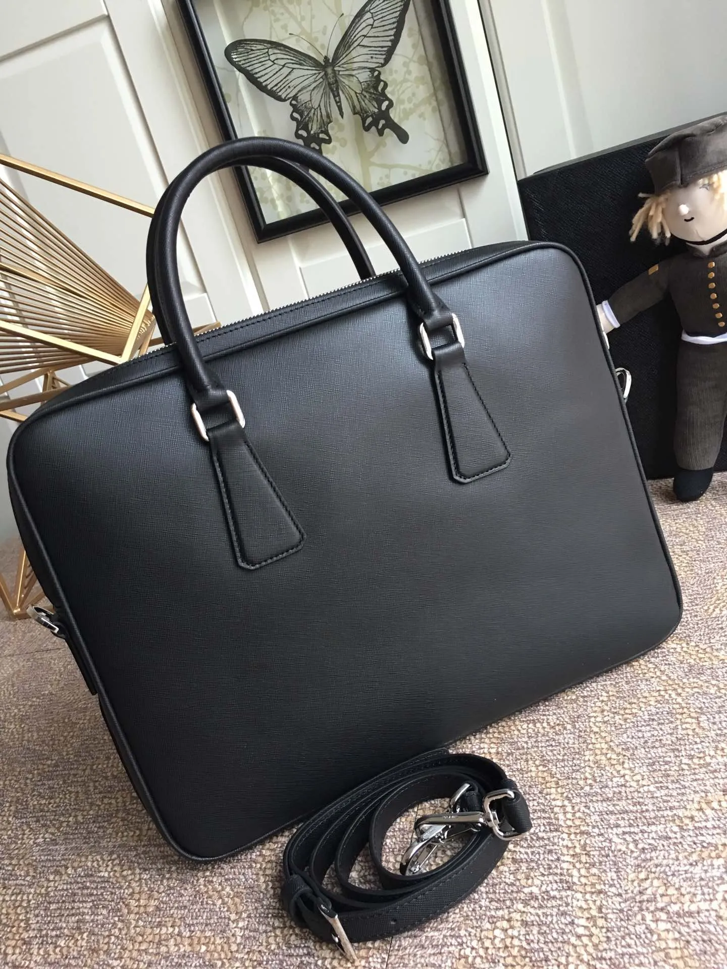 💰1900, P’s new men’s bag 0368 corner mark, top quality [applause][applause][applause], synchronized with counters, using imported cross-grain cowhide, top-grade hardware, 175 OEM code, length 36.5x height 28x bottom 4.5cm