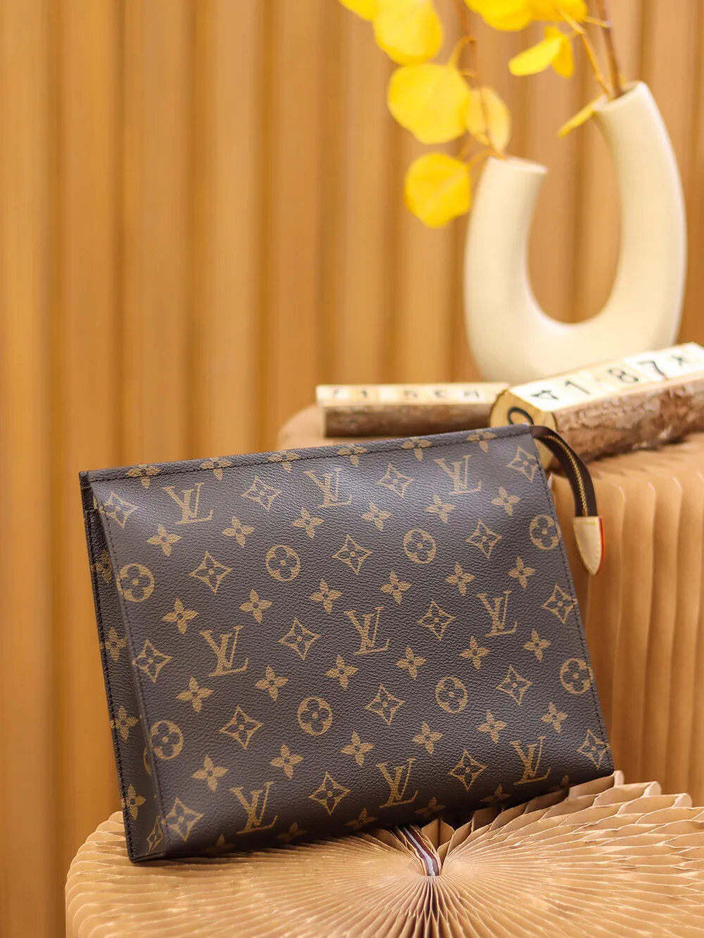 P¥320👉nfc dynamic chip version👈 [Top inspection-free original bronze hardware] M47542 presbyopia classic handbag original quality ~ LV is famous for its craftsmen’s exquisite skills. The rare design and special leather combine technological innovation and classic style, highlighting the existence of the Louis Vuitton world. The interior of the wallet is uniquely designed with various pockets and credit card slots. Size: 26X20X5