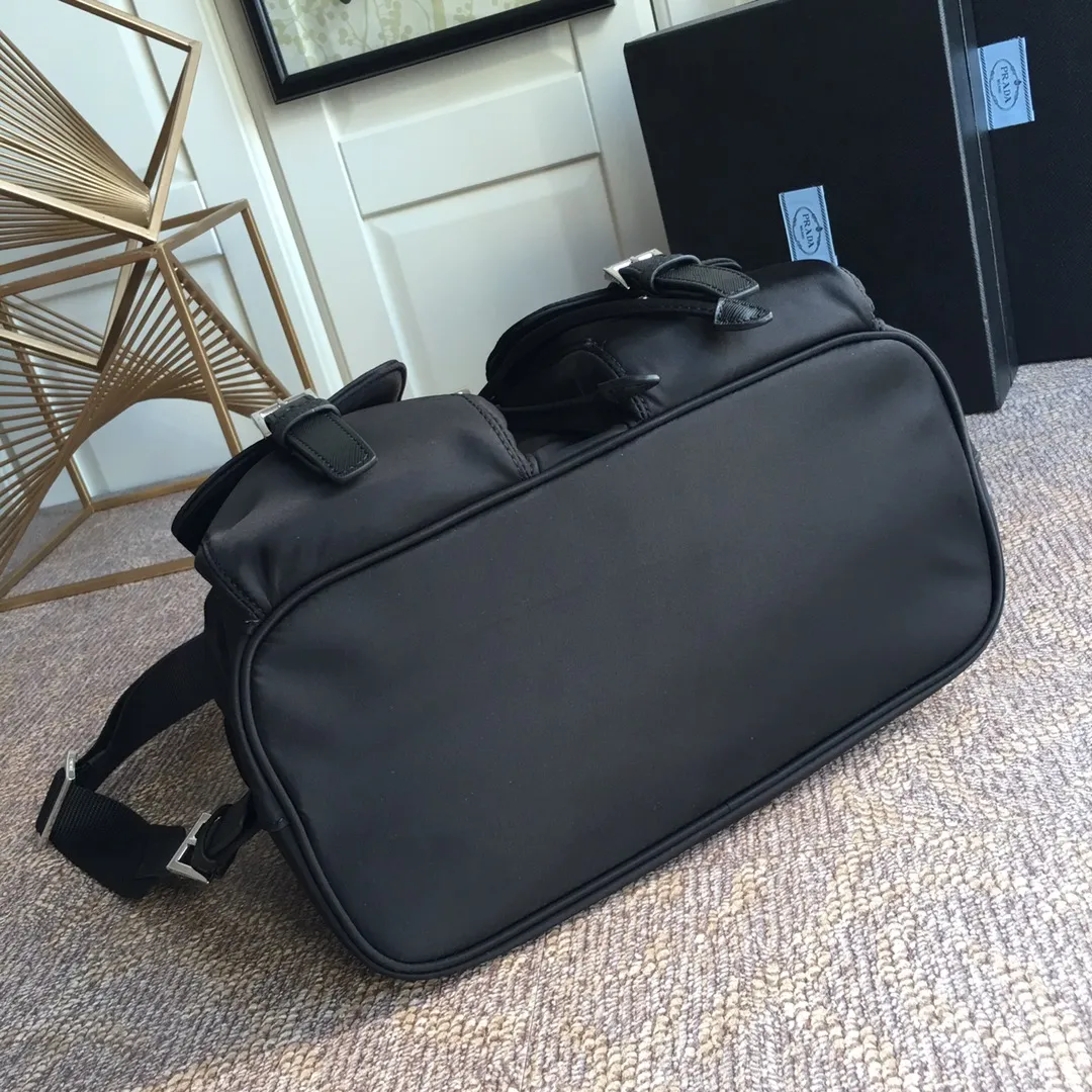 💰920, P Jiachui classic model 2811, top quality, made of imported parachute fabric + cross pattern cowhide + top hardware, fashionable + never out of date, length 31X height 32X bottom 15cm