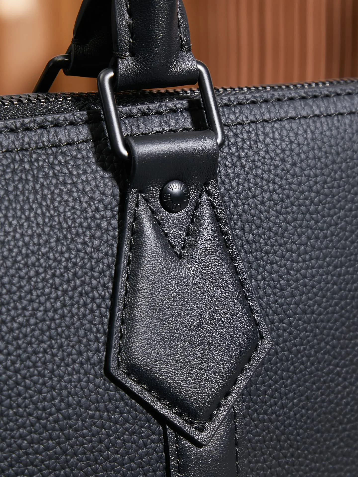 P¥940👉nfc dynamic chip version👈This Armand briefcase M59159 top-level inspection-free🇫🇷All steel hardware Size: 38*29*7cm [Essential details, every detail is impeccable]