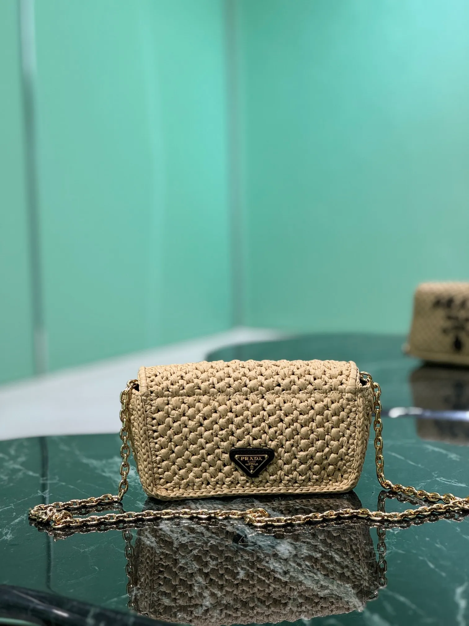 💰1560🌟Chain⛓️Woven Bag This bag has a sophisticated, modern appeal and is made from woven fabric, giving the accessory a soft touch. This style features a detachable chain shoulder strap, Nappa leather interior, gold-tone hardware and a contrasting embroidered monogram. Style number: 1BF135 Dimensions: Width 20 x Length 13 x Base 7cm