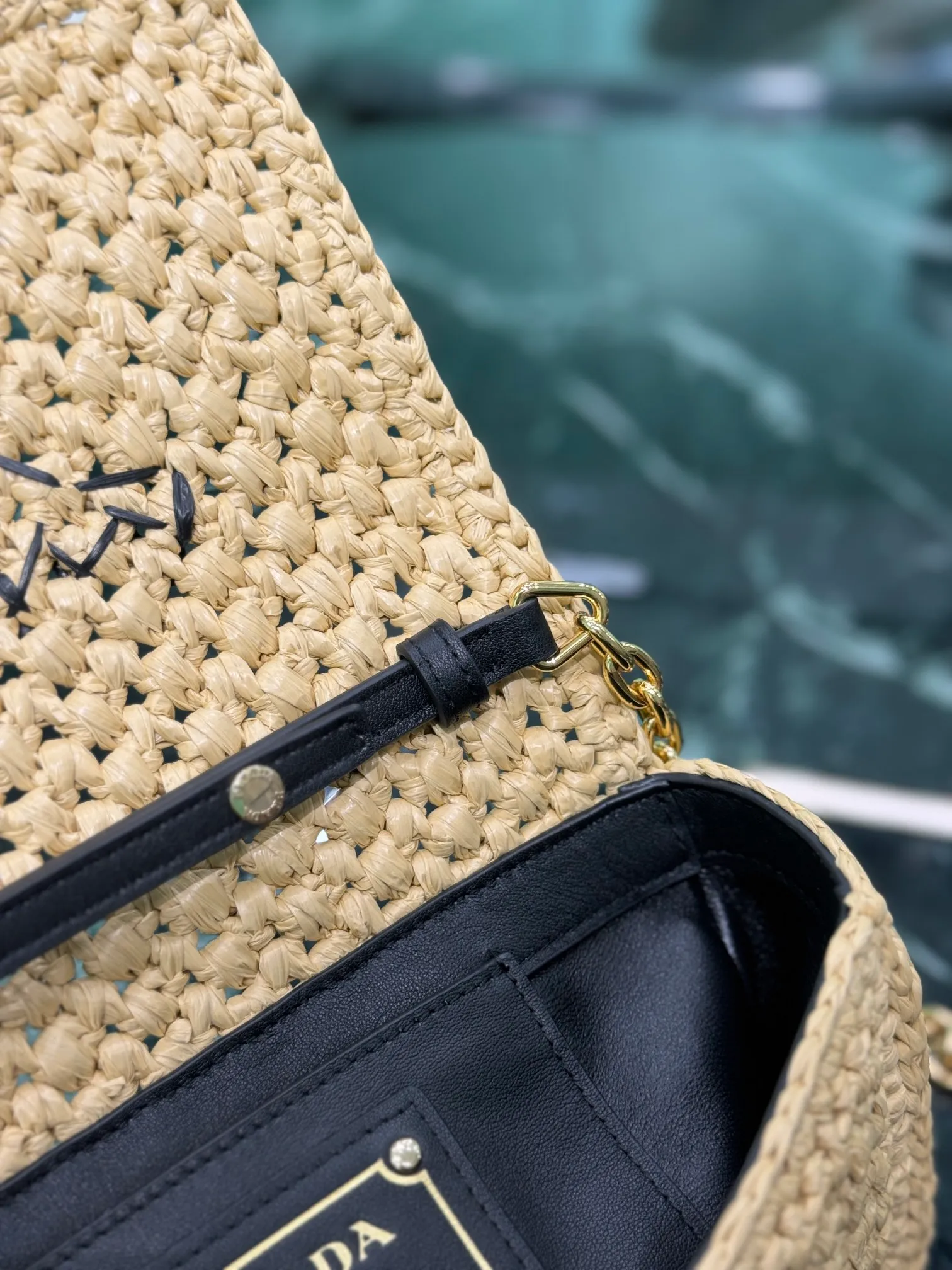 💰1560🌟Chain⛓️Woven Bag This bag has a sophisticated, modern appeal and is made from woven fabric, giving the accessory a soft touch. This style features a detachable chain shoulder strap, Nappa leather interior, gold-tone hardware and a contrasting embroidered monogram. Style number: 1BF135 Dimensions: Width 20 x Length 13 x Base 7cm