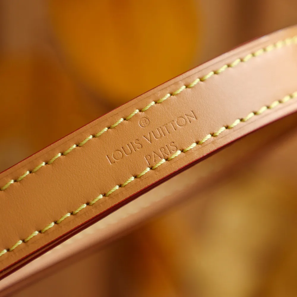 P¥1260👉nfc163C01 dynamic chip👈 [100% MB special grade all-steel hardware imported fabrics] 𝐁𝐎𝐔𝐋𝐎𝐆𝐍𝐄King of hot hits #m45832# Details shown