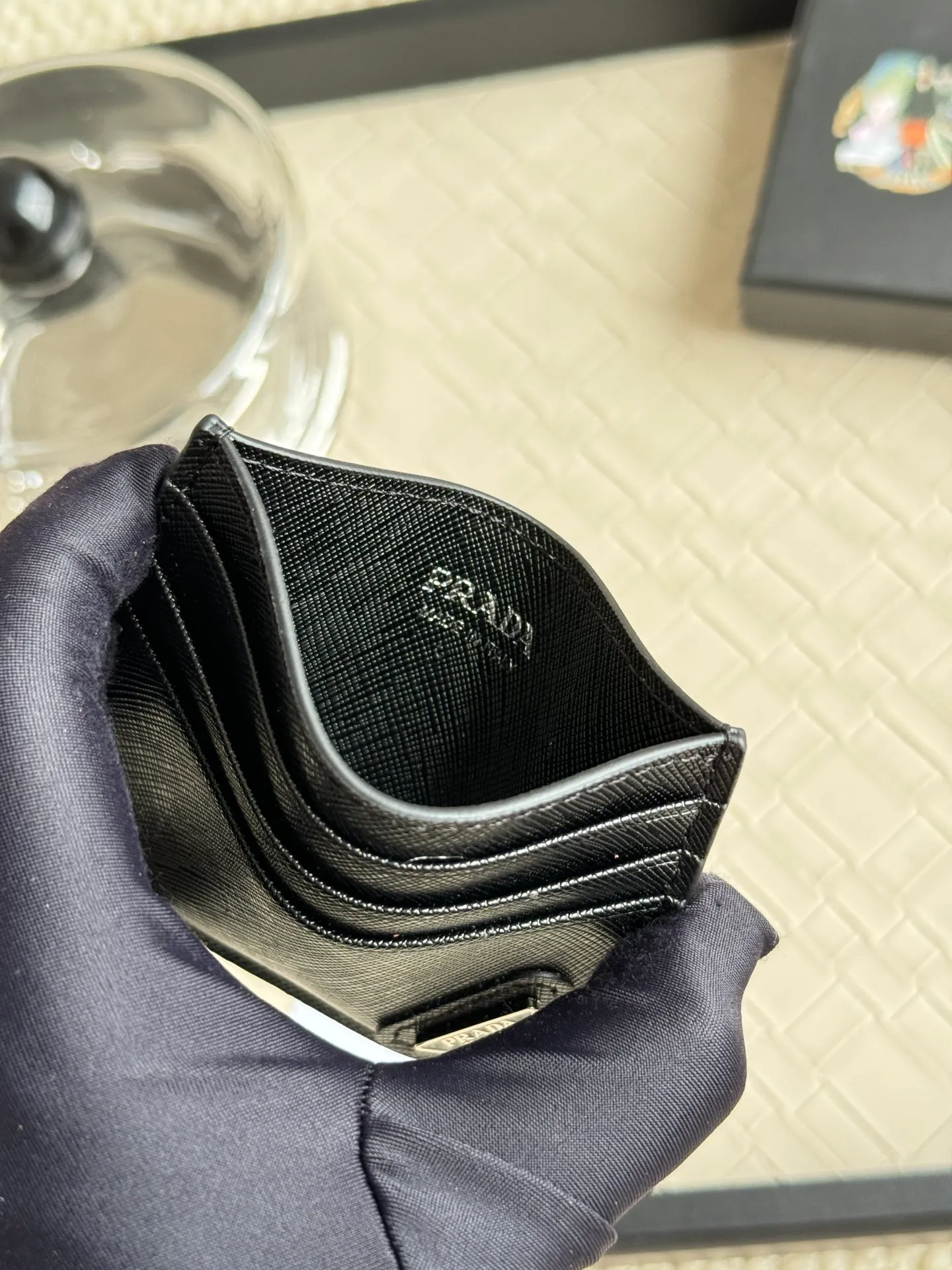 💰100prada popular card holder, unisex small card holder, black, model 1MC025, oblique triangle, made of cross-grain cowhide, 6 card slots ➕ one middle compartment, can hold multiple cards and zeros 💰, size 11.2×8.5cm, real shot, what you see is what you get